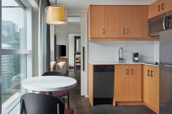 Delta Hotels by Marriott Toronto image 113