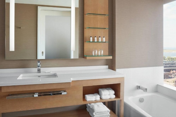 Delta Hotels by Marriott Toronto image 32